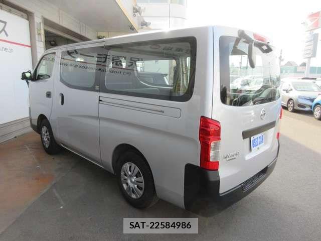 Nissan NV350 Caravan 2020-10 7060081-16