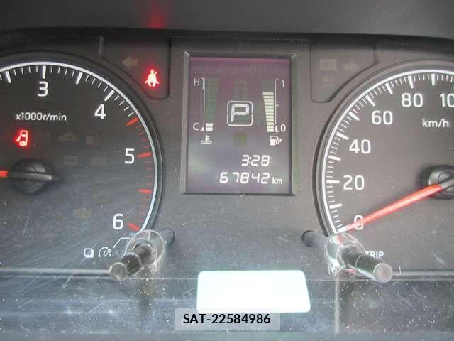 Nissan NV350 Caravan 2020-10 7060081-3