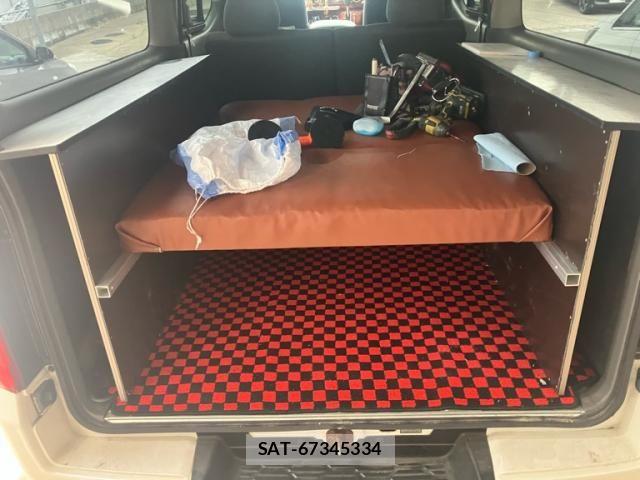 Nissan NV350 Caravan 2012-08 7223186-9