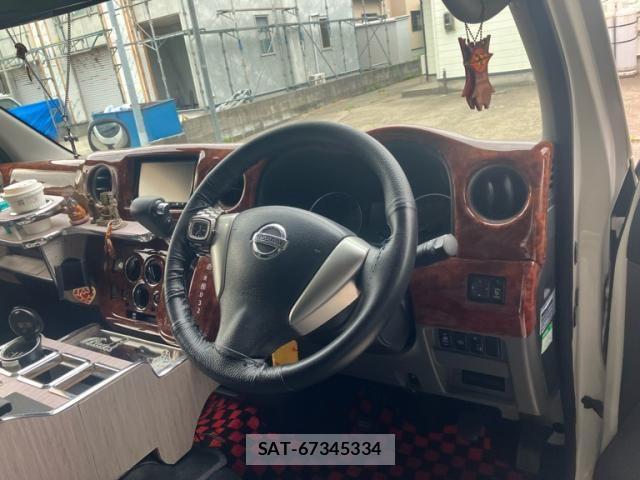 Nissan NV350 Caravan 2012-08 7223186-16