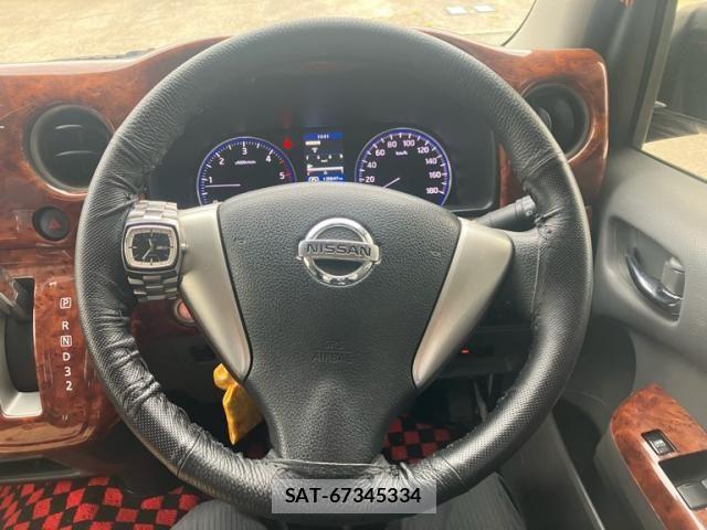 Nissan NV350 Caravan 2012-08 7223186-22