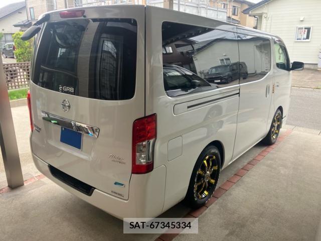 Nissan NV350 Caravan 2012-08 7223186-3