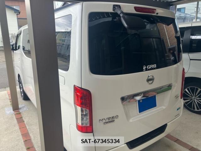 Nissan NV350 Caravan 2012-08 7223186-4