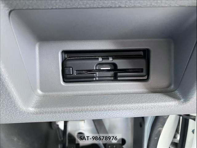 Nissan NV350 Caravan 2020-11 7223190-17