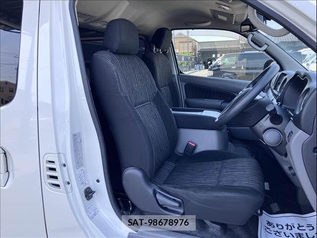 Nissan NV350 Caravan 2020-11 7223190-6