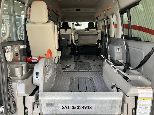 Nissan NV350 Caravan 2021-02 7223192-10
