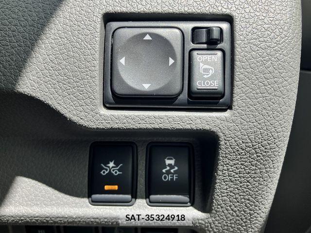 Nissan NV350 Caravan 2021-02 7223192-23