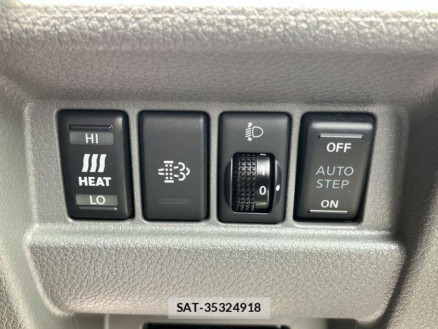 Nissan NV350 Caravan 2021-02 7223192-24