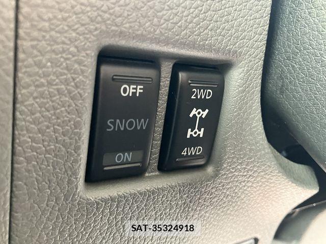 Nissan NV350 Caravan 2021-02 7223192-25