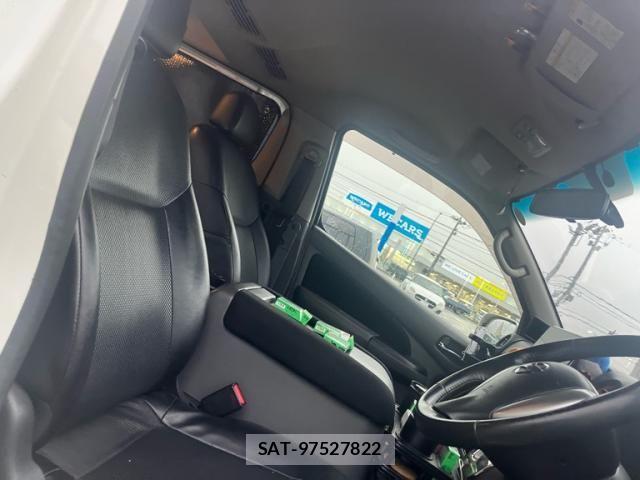Nissan NV350 Caravan 2012-09 7223183-14