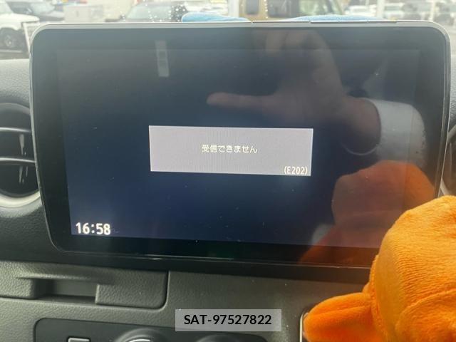 Nissan NV350 Caravan 2012-09 7223183-21