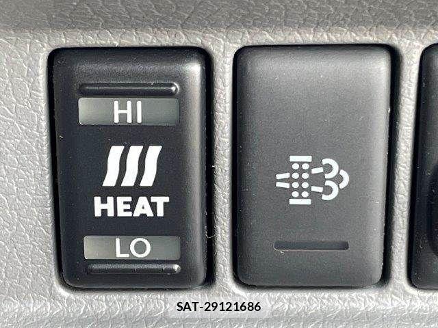 Nissan NV350 Caravan 2018-04 7223185-9
