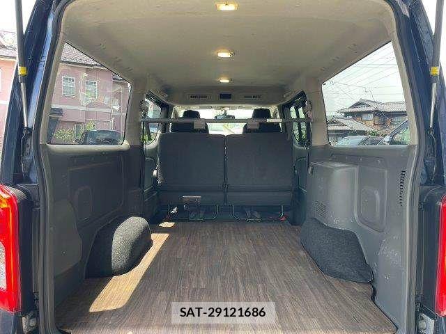 Nissan NV350 Caravan 2018-04 7223185-14