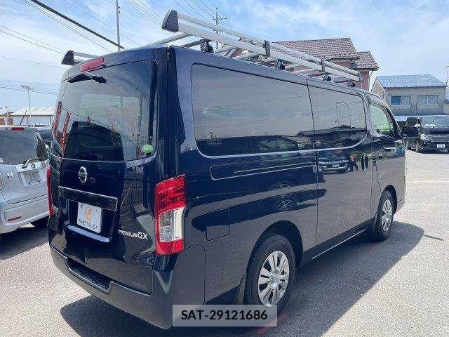 Nissan NV350 Caravan 2018-04 7223185-22