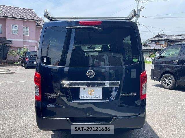 Nissan NV350 Caravan 2018-04 7223185-23