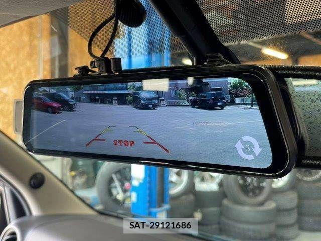 Nissan NV350 Caravan 2018-04 7223185-7