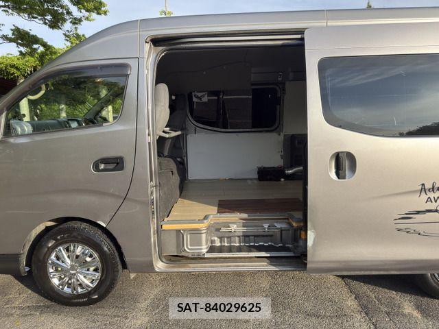 Nissan NV350 Caravan 2013-08 7223187-16