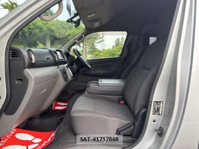 Nissan NV350 Caravan 2014-09 7251817-9