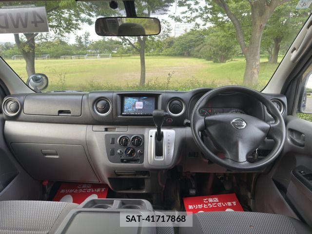 Nissan NV350 Caravan 2014-09 7251817-10