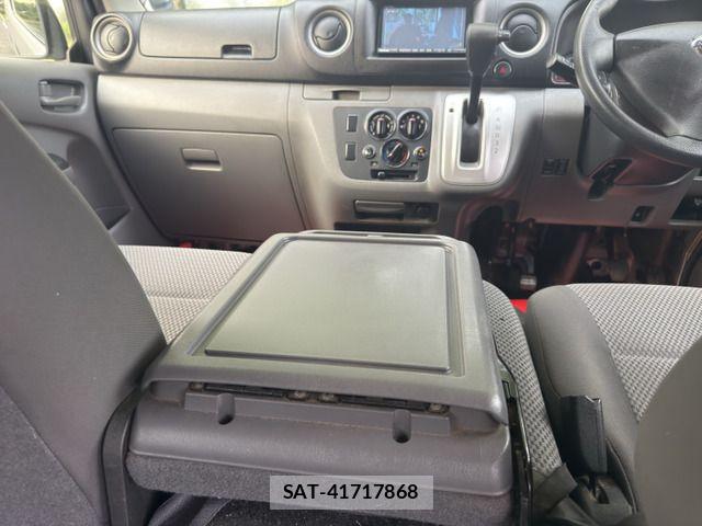Nissan NV350 Caravan 2014-09 7251817-11