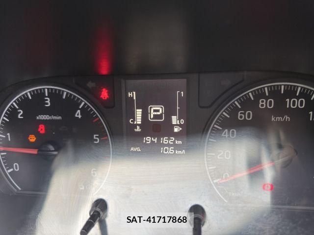 Nissan NV350 Caravan 2014-09 7251817-12