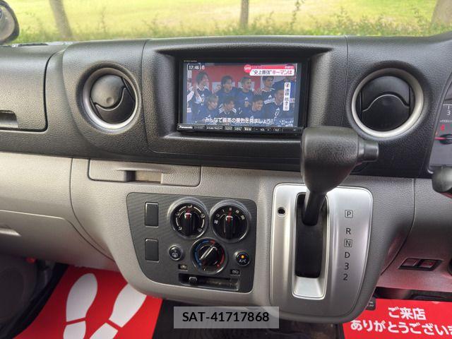 Nissan NV350 Caravan 2014-09 7251817-13