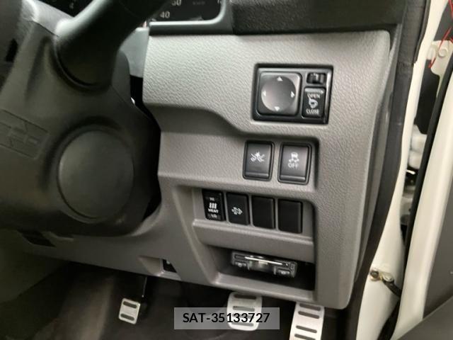 Nissan NV350 Caravan 2020-09 7251816-5