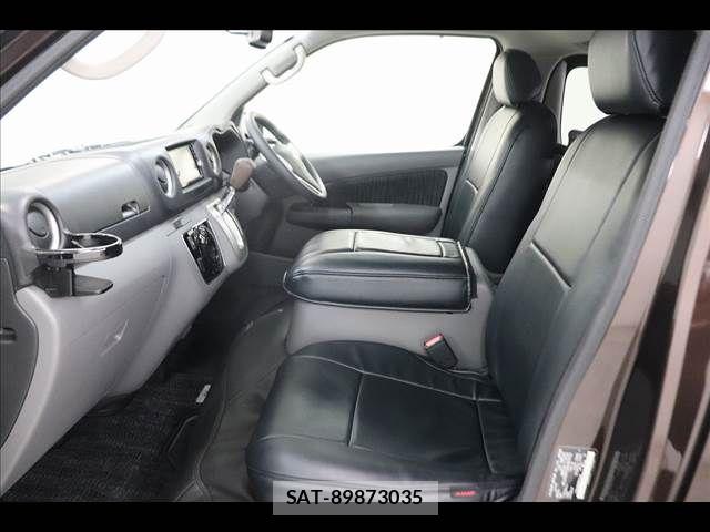 Nissan NV350 Caravan 2020-05 7272609-10