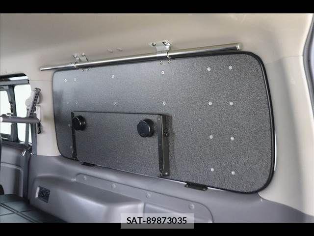 Nissan NV350 Caravan 2020-05 7272609-13