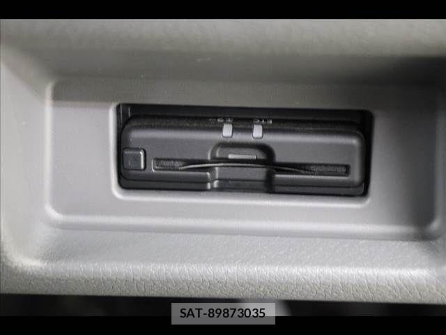 Nissan NV350 Caravan 2020-05 7272609-7