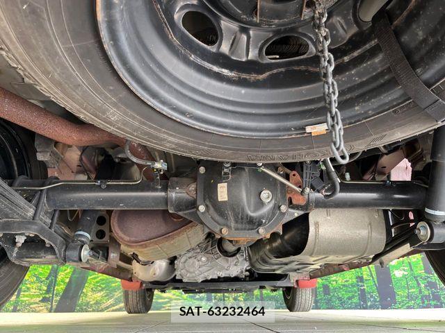 Nissan NV350 Caravan 2019-05 7329102-18