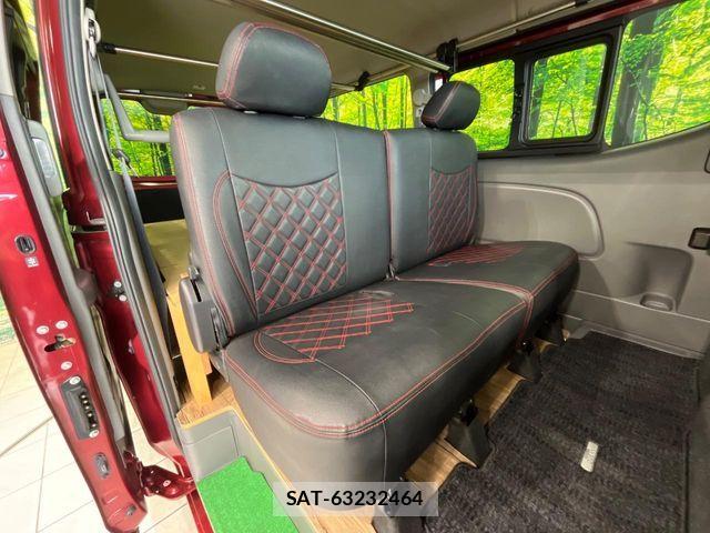 Nissan NV350 Caravan 2019-05 7329102-8
