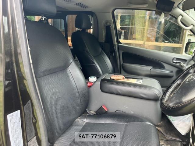 Nissan NV350 Caravan 2013-07 7359186-11