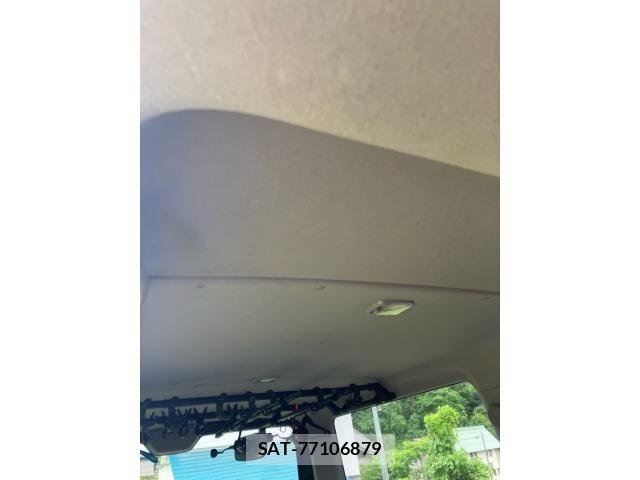Nissan NV350 Caravan 2013-07 7359186-14