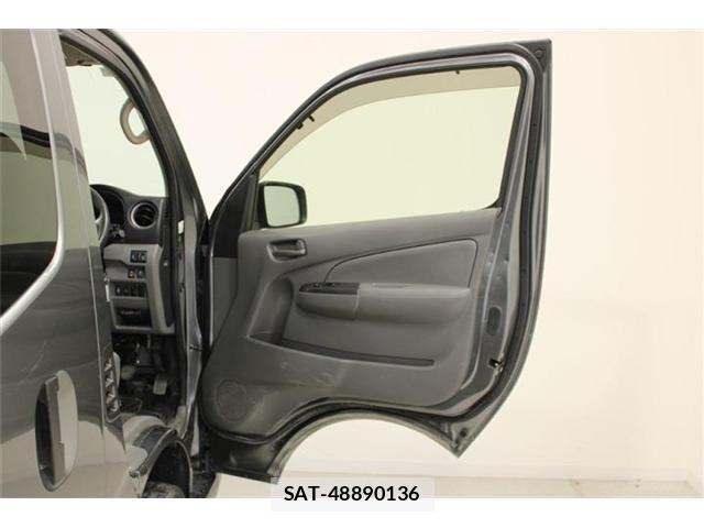 Nissan NV350 Caravan 2019-05 7359190-29