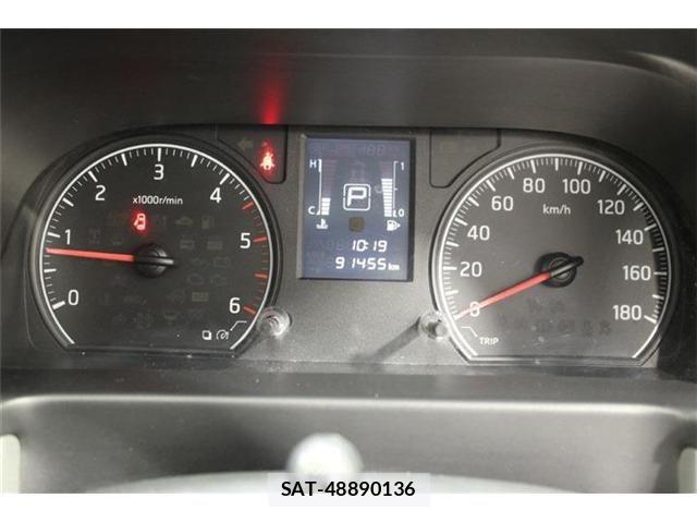 Nissan NV350 Caravan 2019-05 7359190-5