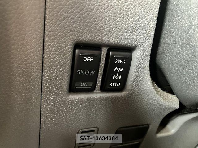 Nissan NV350 Caravan 2020-04 7456551-23