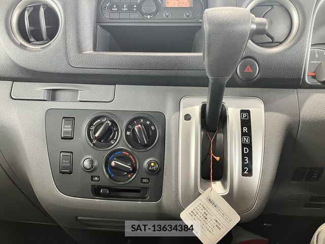 Nissan NV350 Caravan 2020-04 7456551-26