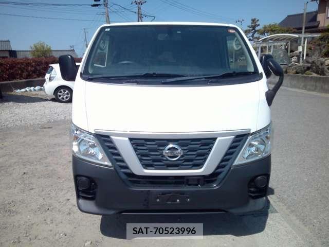 Nissan NV350 Caravan 2019-03 7502074-1