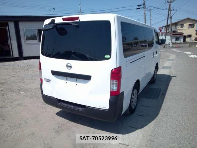 Nissan NV350 Caravan 2019-03 7502074-2