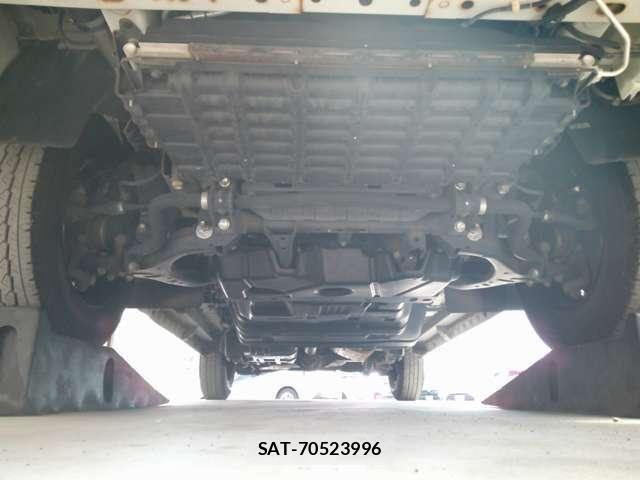 Nissan NV350 Caravan 2019-03 7502074-6