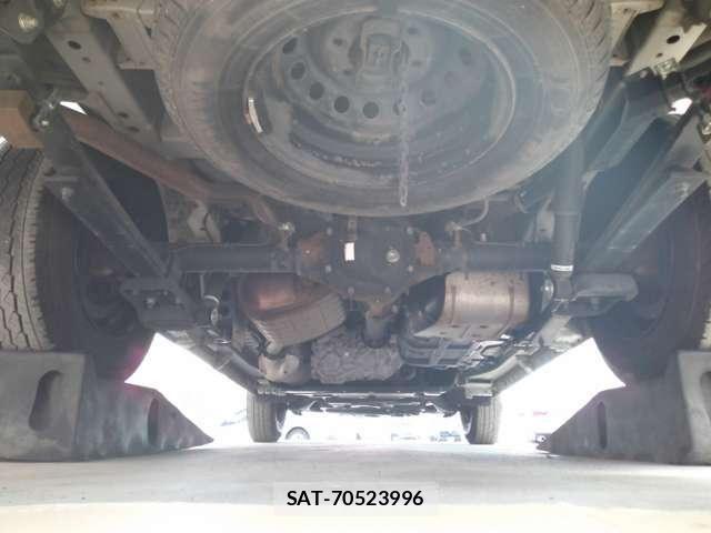 Nissan NV350 Caravan 2019-03 7502074-7