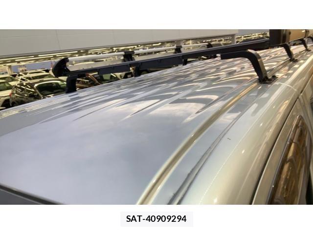 Nissan NV350 Caravan 2016-10 7509579-9