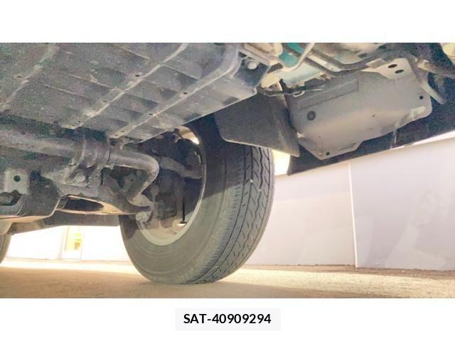 Nissan NV350 Caravan 2016-10 7509579-12