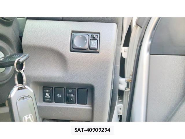 Nissan NV350 Caravan 2016-10 7509579-19