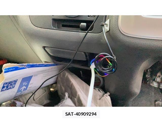 Nissan NV350 Caravan 2016-10 7509579-24