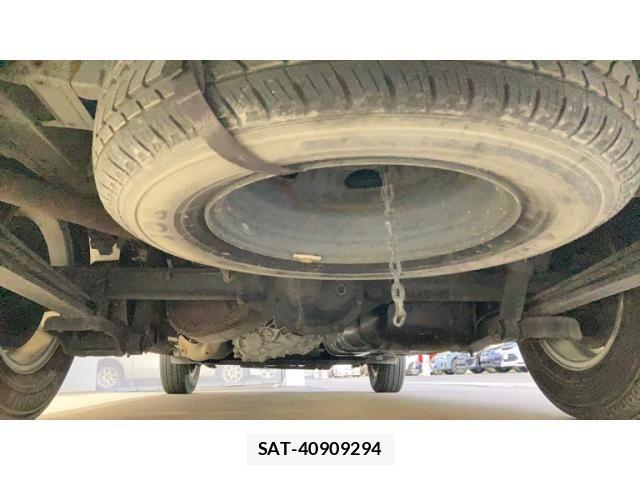 Nissan NV350 Caravan 2016-10 7509579-4