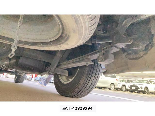 Nissan NV350 Caravan 2016-10 7509579-6