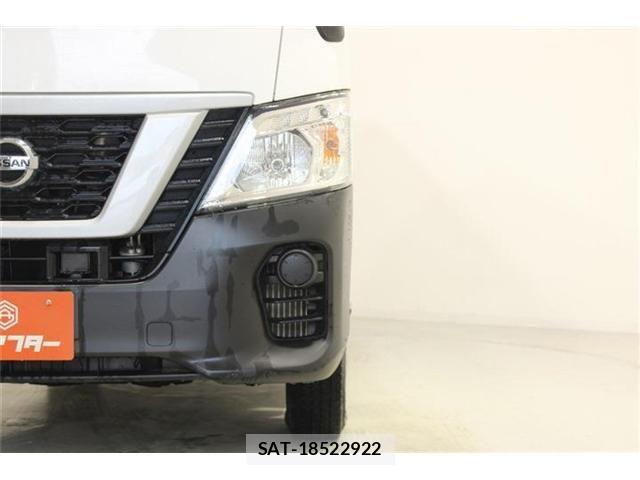 Nissan NV350 Caravan 2019-01 7618993-13
