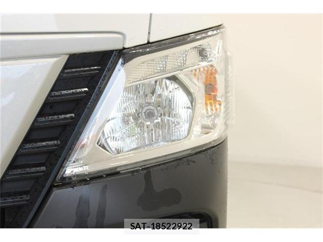 Nissan NV350 Caravan 2019-01 7618993-14